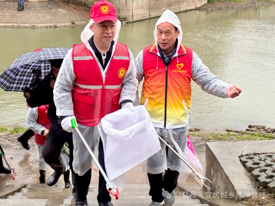 公司助力“清潔天門(mén)”活動(dòng),推進(jìn)全域人居環(huán)境整治,共建共享美好家園